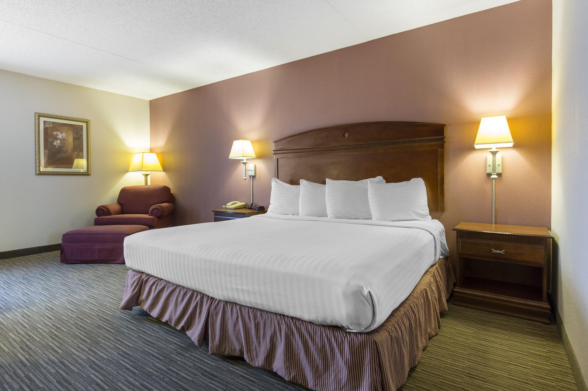 Greenstay Hotel & Suites Central Springfield Exterior photo