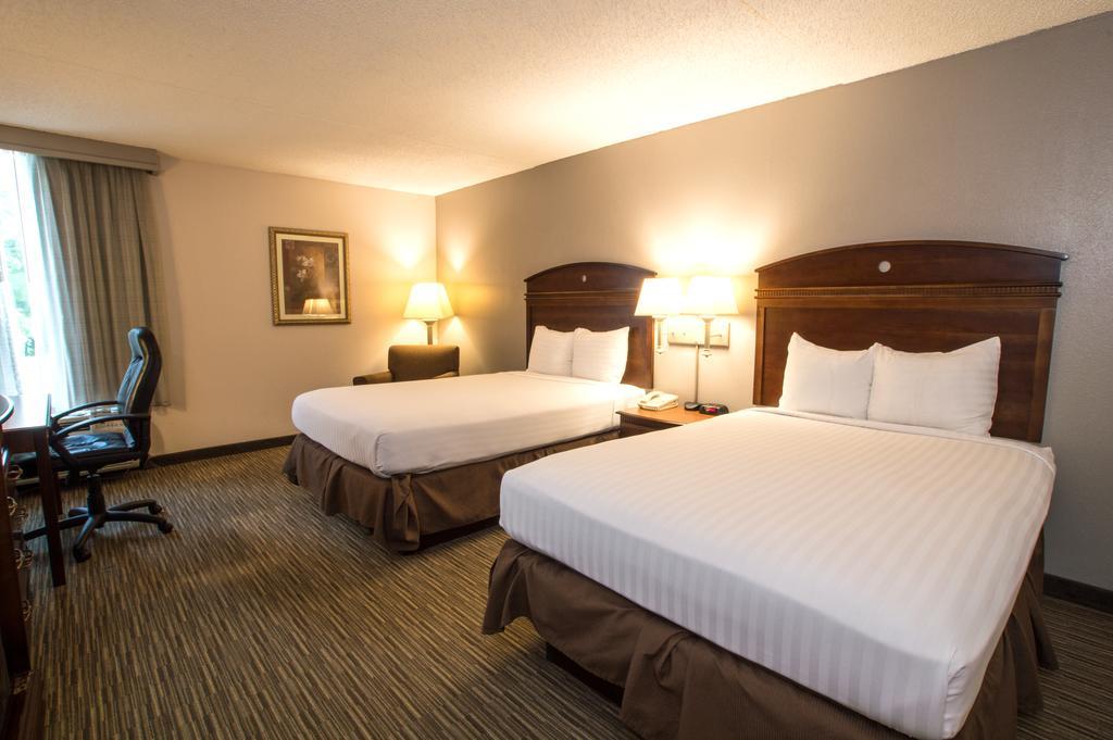 Greenstay Hotel & Suites Central Springfield Exterior photo