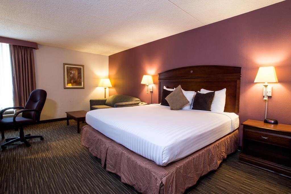Greenstay Hotel & Suites Central Springfield Exterior photo
