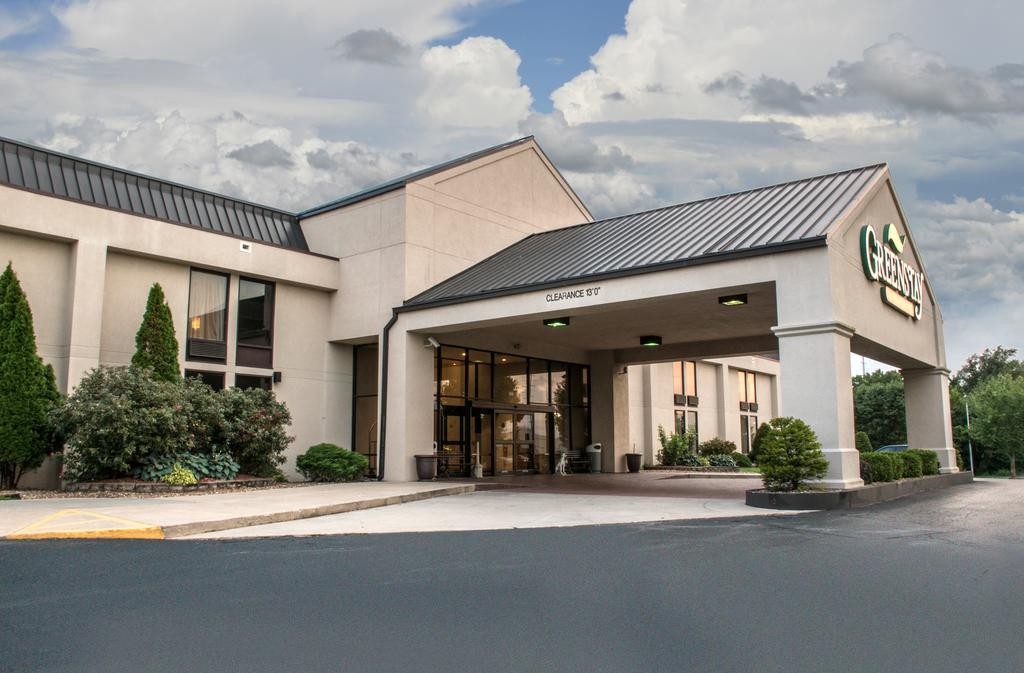 Greenstay Hotel & Suites Central Springfield Exterior photo