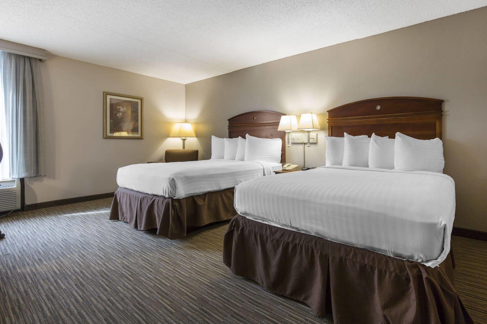 Greenstay Hotel & Suites Central Springfield Exterior photo